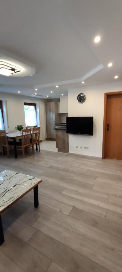 Ferienwohnung Istrefi Алпирсбах Екстериор снимка