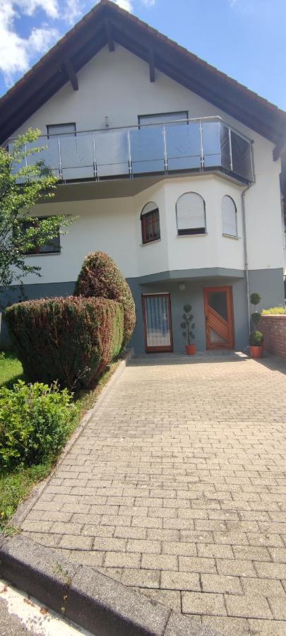 Ferienwohnung Istrefi Алпирсбах Екстериор снимка